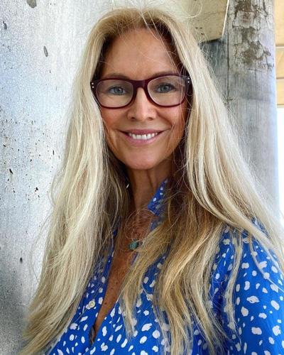 25P Amazing Milf 11