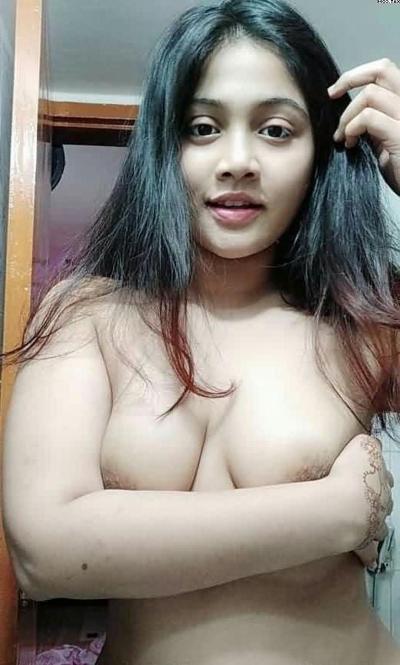 9P Pakistani Selfies