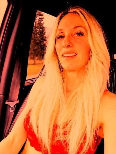 25P Fit as fuck blonde MILF with big fake tits