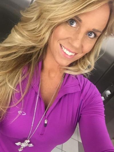 17P Blonde MILF with huge tits taking selfies