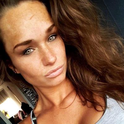 25P Hot Dutch Fitness Babe Amvit