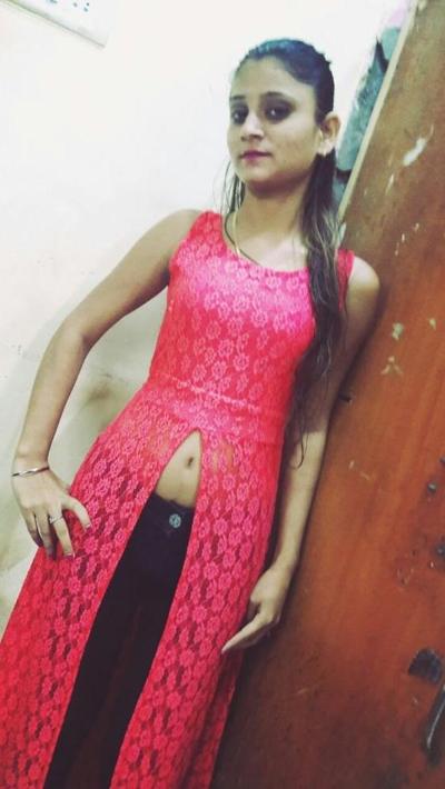 10P SUPERHOT SLIM DESI BABE