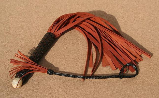 7P Roter vulkanischer schwerer Flogger