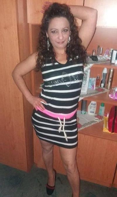 25P HUN-MAGYAR GYPSY SEXY MILF 75 MOM AT DAY WHORE AT NIGHT
