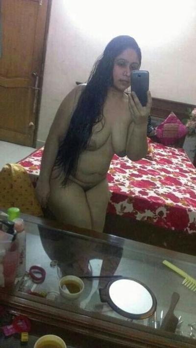 25P My friend's hot wife