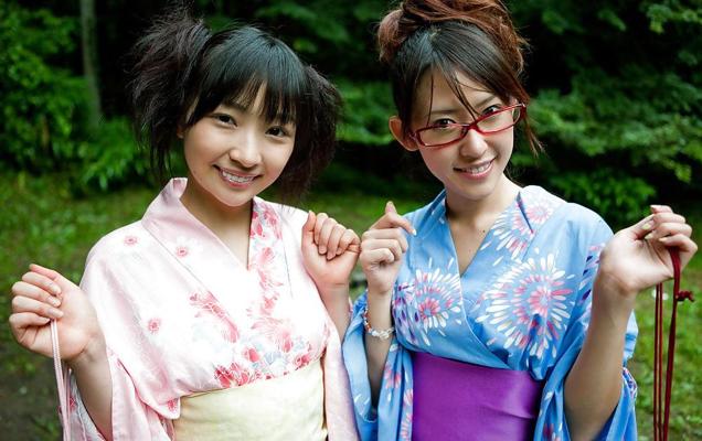 24P おいしいアジア人 #2: メガネ!