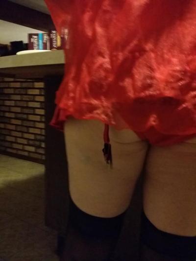 10P Mature Wife