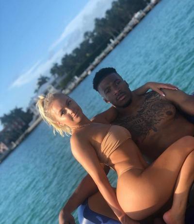 16P Bikini Clad White Women With Black Men 16