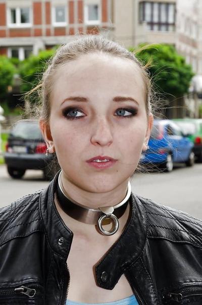 25P Frauen mit Halsband (Collar) #08
