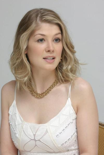 25P Celebrity Hot 250 - #139 Rosamund Pike