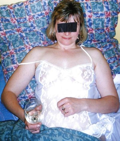 4P See-thru-milf