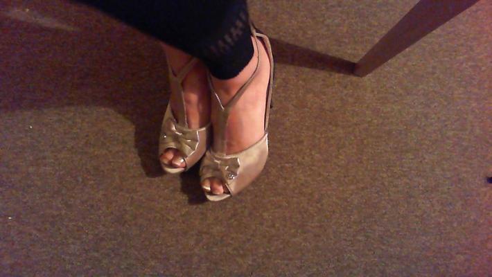 20P My feet in heels and pantyhose leggins