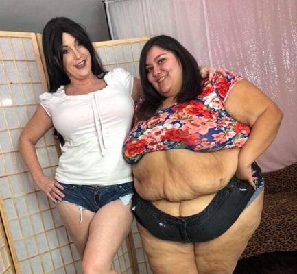 17P Fat Chicks With Skinny Friends 2