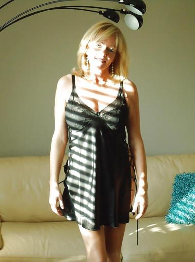 12P So sexy milfs