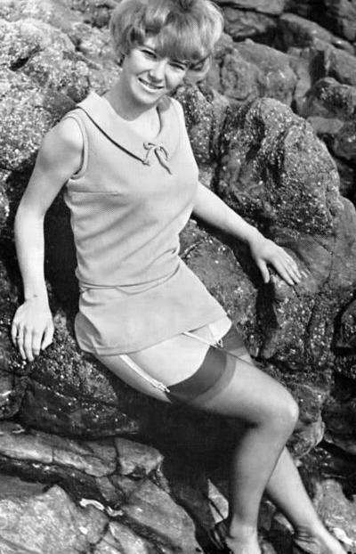 25P Vintage Stockings 69
