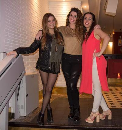25P sexy females in tights pantyhose nylons 40