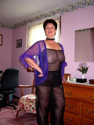25P Sexy milf