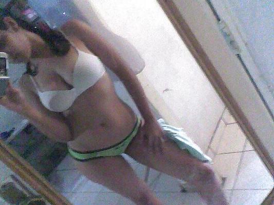 25P BUSTY LATINA SELFSHOOTS