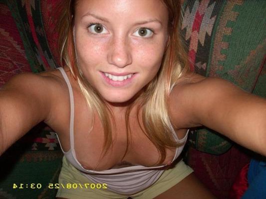 25P Downblouse &amp; Nipple Peeks 251