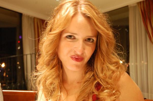 25P 3. Italian wife
