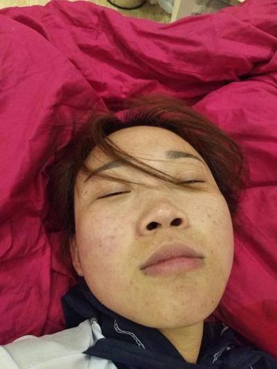 16P Der Freund des Mannes bringt YuanYuan bei, Hausaufgaben zu machen