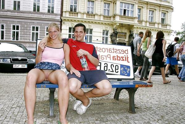 25P Upskirt-Muschi 7
