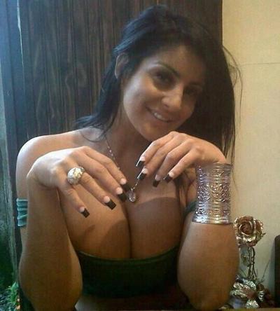 25P Latina-Göttin 18
