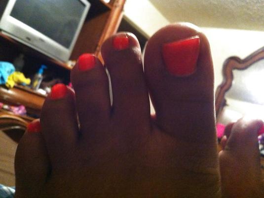 14P Pics of Raven's Toes and Feet