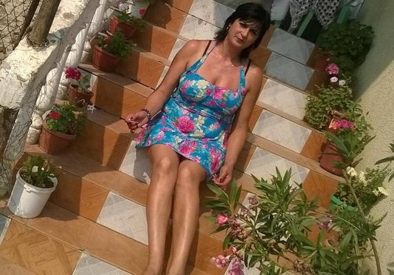 25P ROU MILFS ROUMAINES 57 HORNY WALACHIAN MAMAN CUNT