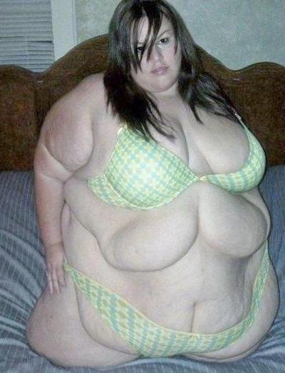 25P Hoodyman SSBBW 318 . More fat pigs exposed .