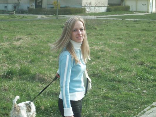 25P Cute blonde girl random 1