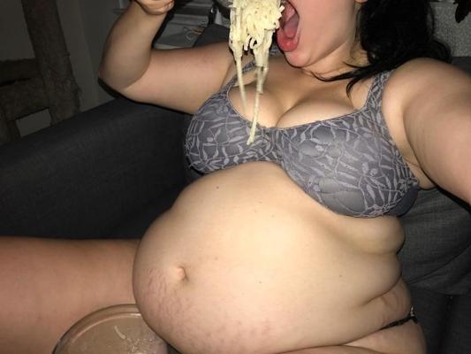25P Fat Chicks With Deceptively Thin Faces 12