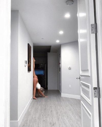 25P Chicas con curvas y culos muy calientes 13