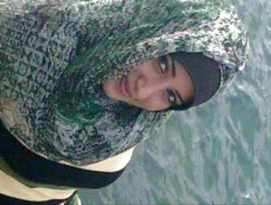 8P Busty arab turkish girls