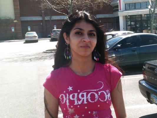 17P Desi NRI couple outdoor flashing (107)