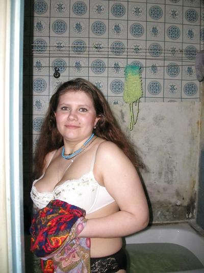 25P Busty Amateur Sweety