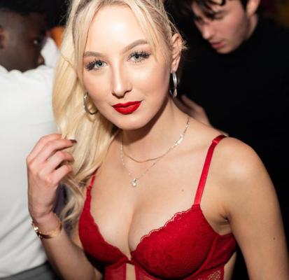 20P Girls partying in club - Paris #92
