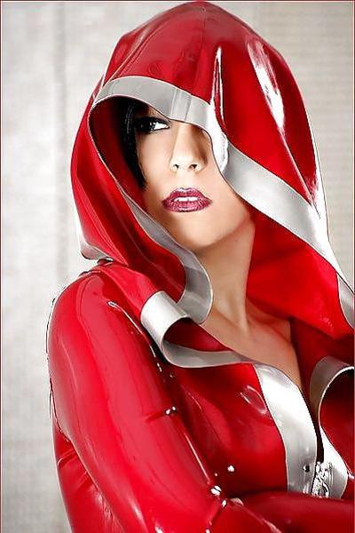 25P Latex and erotic 