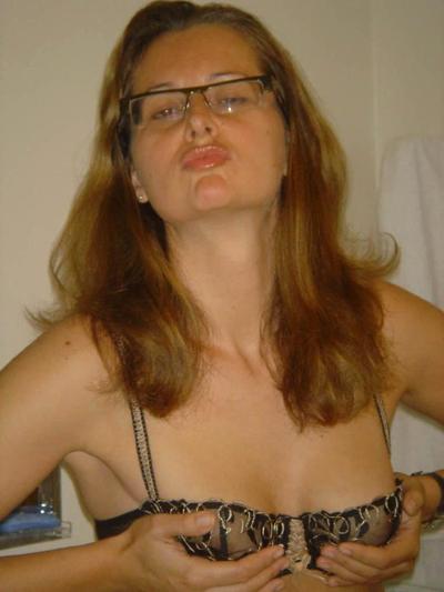 25P Elegant french MILF Sophie CC0Marel