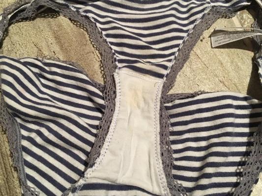 5P 35 years old mature dirty panties