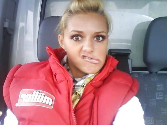 18P Amber is so hot