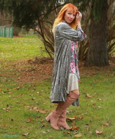 25P women in boots - mix3