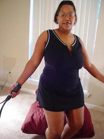 9P Horny Black Mother