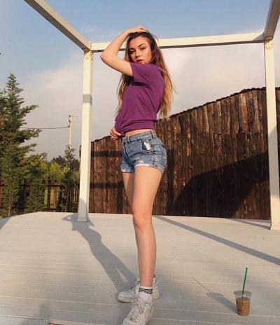 21P Turkish Instagram Girls 99 Ozlem