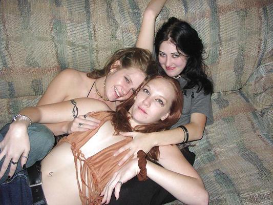 20P RedNeck Slut Party Pics I Found On SmutDates