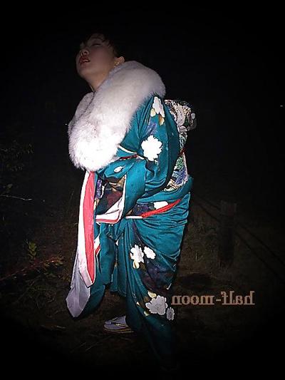 25P Half-Moon Kyoko