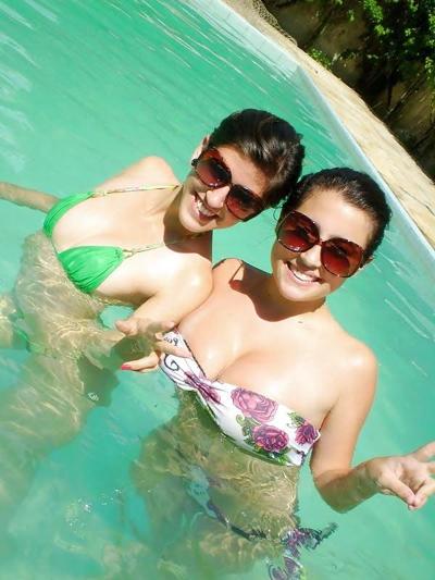 21P Compilation - Brazilian girls in the pool 02.