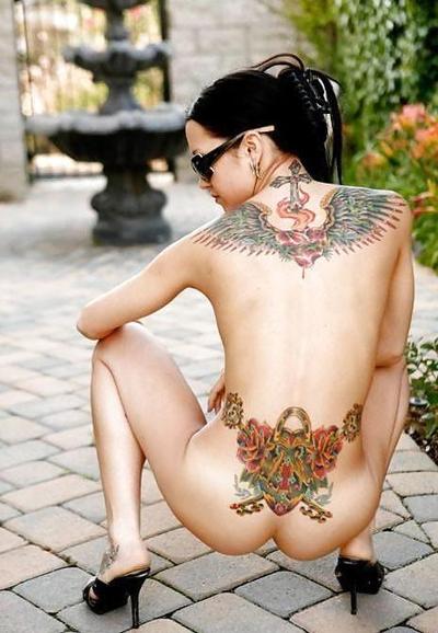 25P PUNK Y GOTH DESNUDOS CALIENTE II