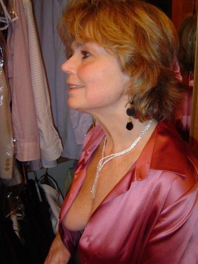 25P Women Need Exposure 884 - Slut Granny