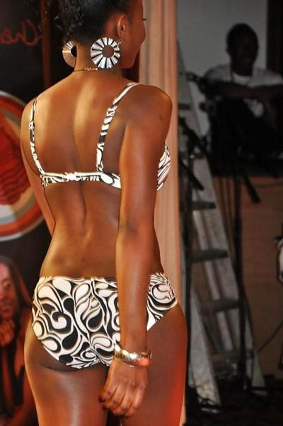 25P MISS SOUTH AFRICA 2010...BIKINI